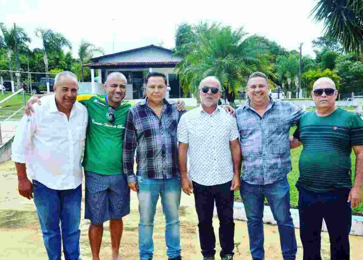 Futebol entre amigos Aparecida