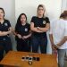 Mulher presa celulares escondidos