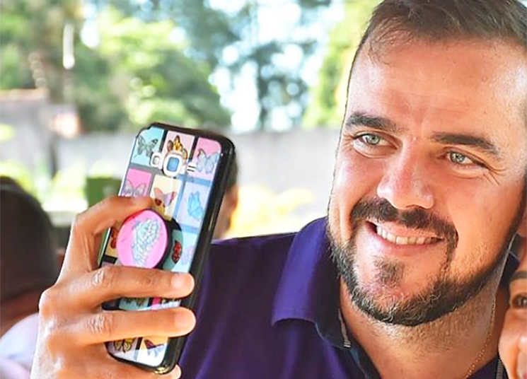 Prefeito e 1ª Dama entram na brincadeira do FaceApp | Foto: Reprodução