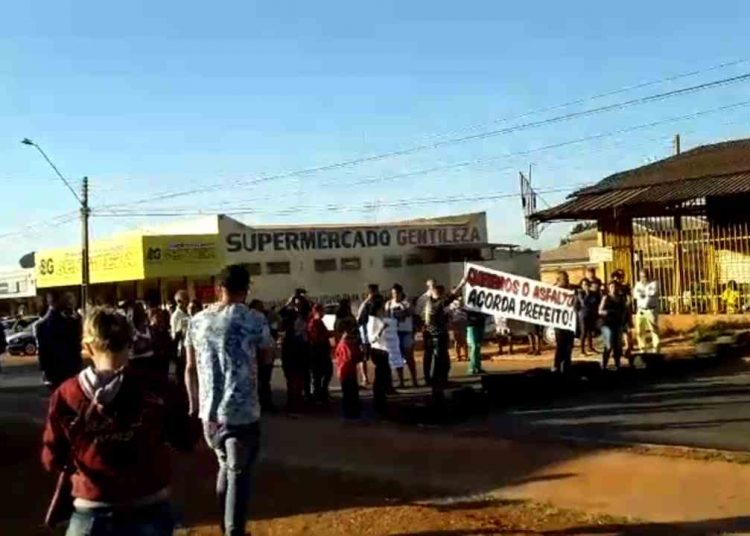 asfalto moradores Aparecida