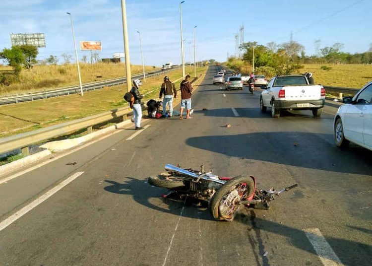 Grave acidente na GO-020 ocorreu no início da manhã desta sexta, 30 | Foto: Leitor / FZ
