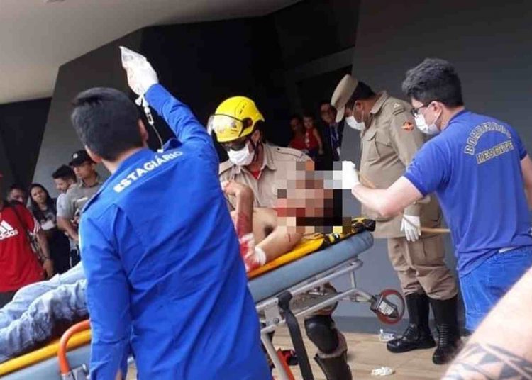 Homem esfaqueado Centro Goiânia