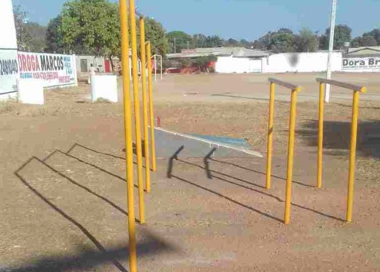 Campo do Sabiá abandonado Colina Azul