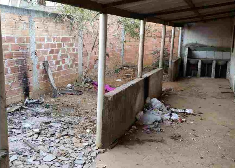 Casa abandonada Cidade