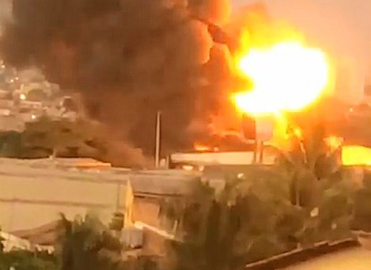 Empresa atingida por incêndio de grandes proporções fica na Vila Brasília, às margens da BR-153, no sentido Goiânia-Aparecida | Foto: Reprodução