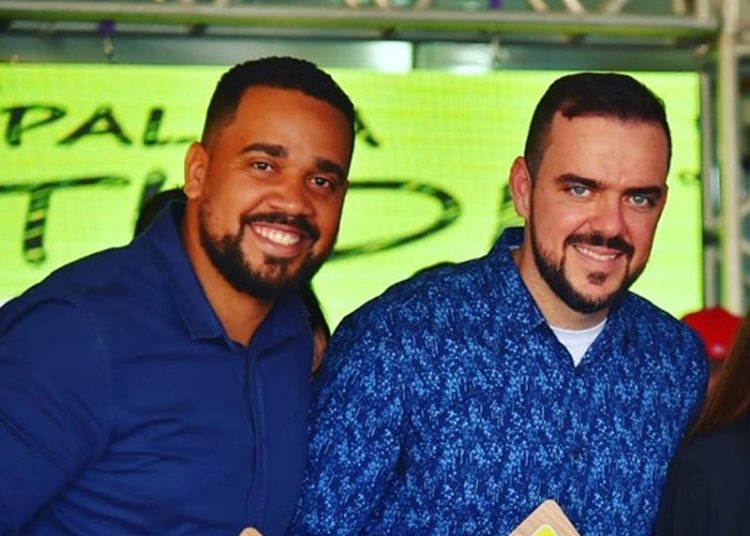 Rogério Almeida (ao lado de Gustavo Mendanha na foto) revelou que, além de Aparecida, também está em processo de negociação sua entrada na diretoria estadual do MDB Jovem | Foto: Arquivo Pessoal