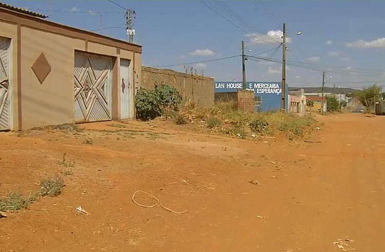 Crime ocorreu na Rua C-8, no Jardim Boa Esperança, na noite de sábado, 7 | Foto: Reprodução / TV Anhanguera