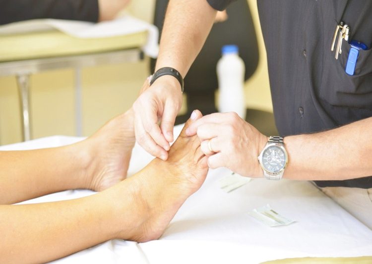 Aparecida oferece tratamento de acupuntura grátis aos pacientes do SUS | Foto: Wigor Vieira