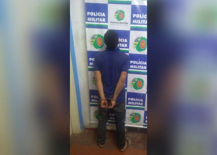 Homem preso agredir companheira