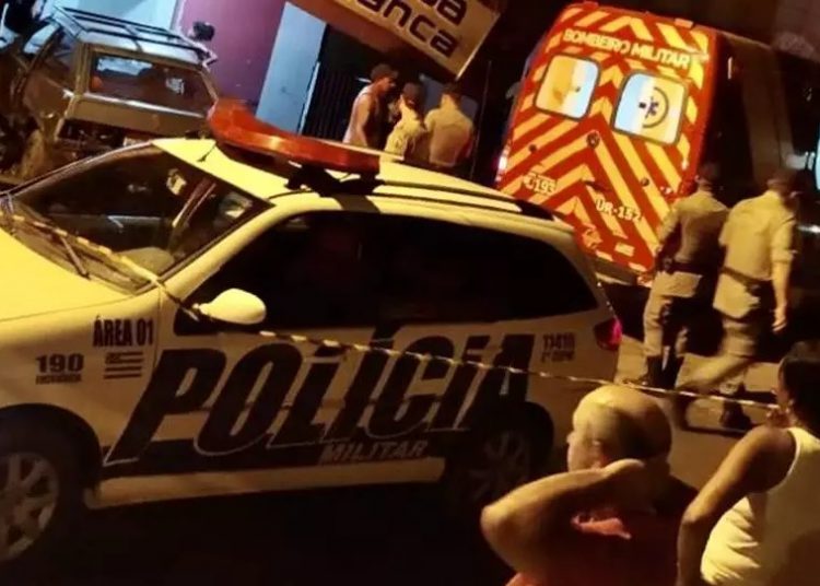 carro desgovernado bar