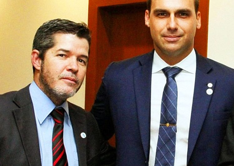 Presidente do PSL Goiás, o deputado federal Delegado Waldir não pretende expulsar do partido o colega parlamentar Eduardo Bolsonaro | Foto: Reprodução