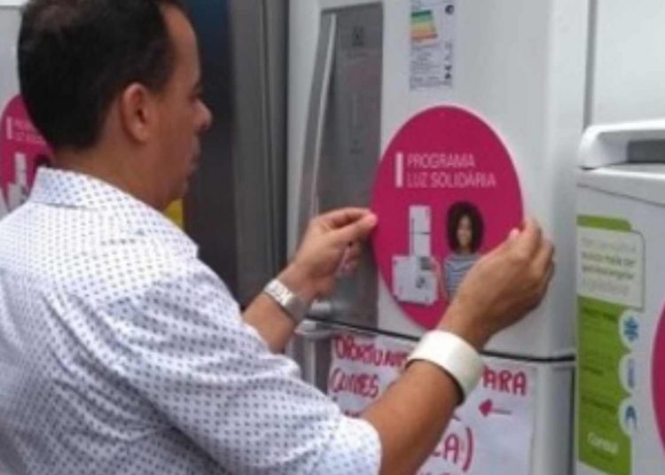 Enel troca geladeiras ar-condicionados