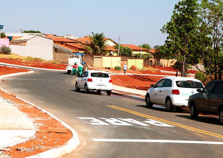 Seinfra planeja lançar até 18 frentes de asfalto em Aparecida em 2020 | Foto: Enio Medeiros