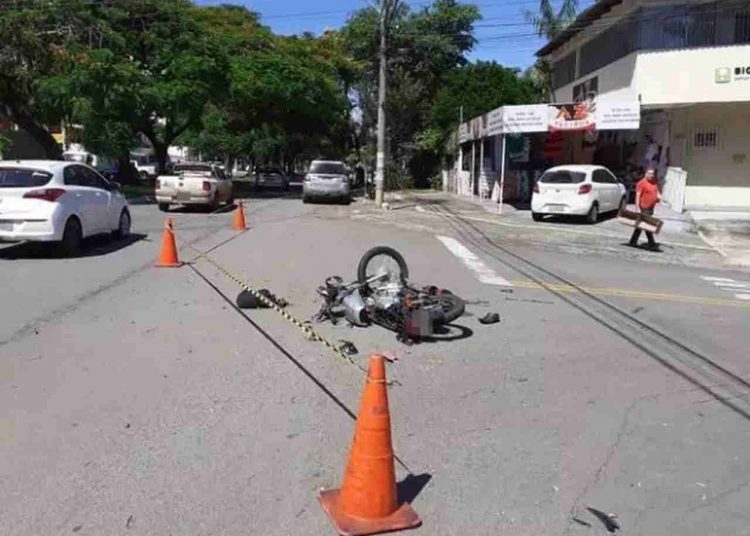 motociclista acidente Leste Universitário