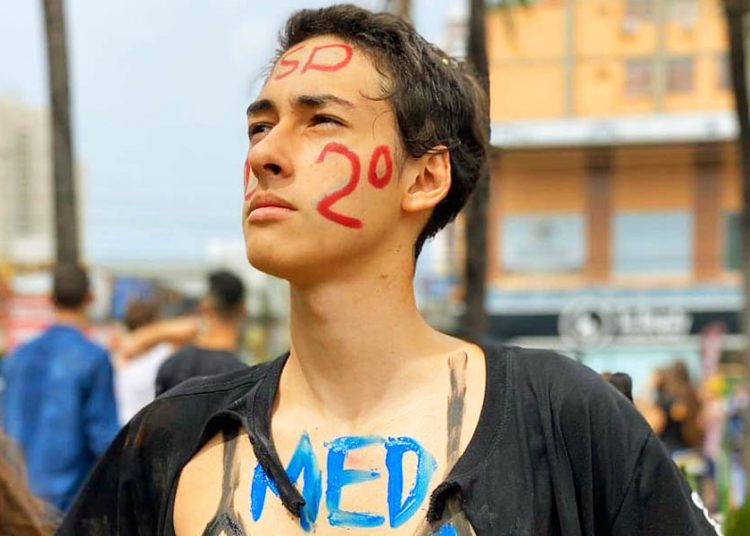 Mateus Marzola foi aprovado em 2º lugar para ingressar no curso de Medicina na USP | Foto: Arquivo Pessoal