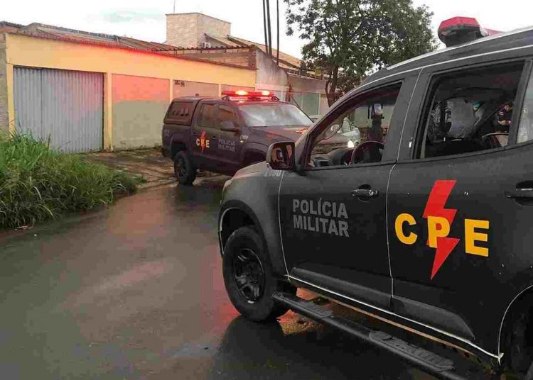 suspeito roubo carros morre confronto Aparecida