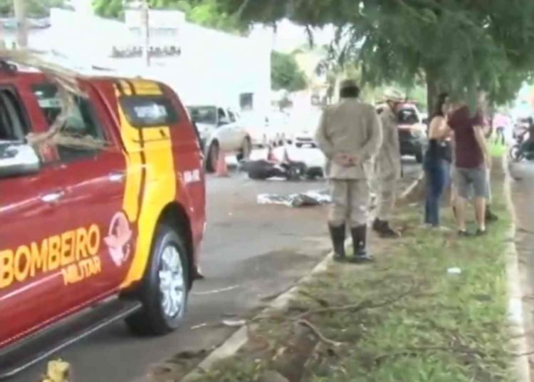 motociclista poste Independência