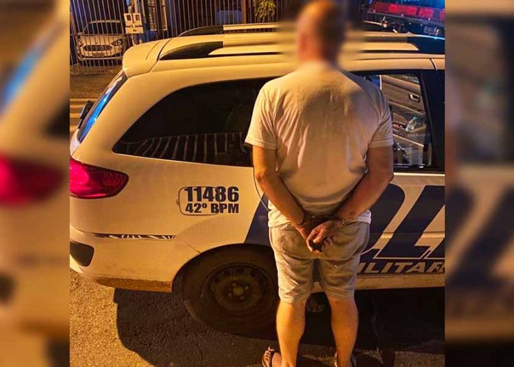 Suspeito de tentativa de estupro em shopping no Residencial Eldorado foi preso no domingo (15) | Foto: Divulgação / PM-GO