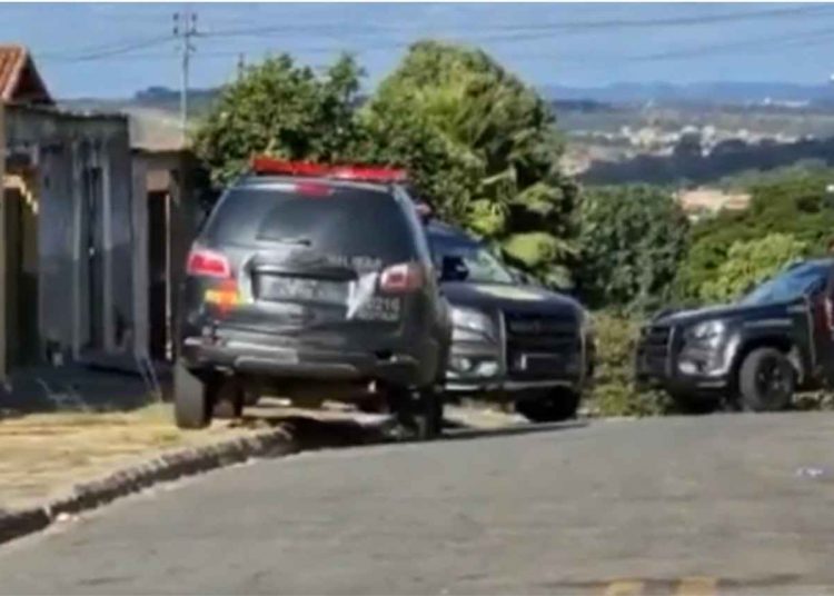 Ação da Rotam no Jardim Novo Mundo, em Goiânia | Foto: Leitor/FZ