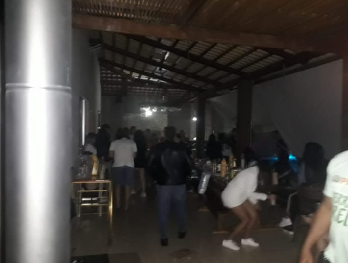 PM fecha festas aglomeração Aparecida