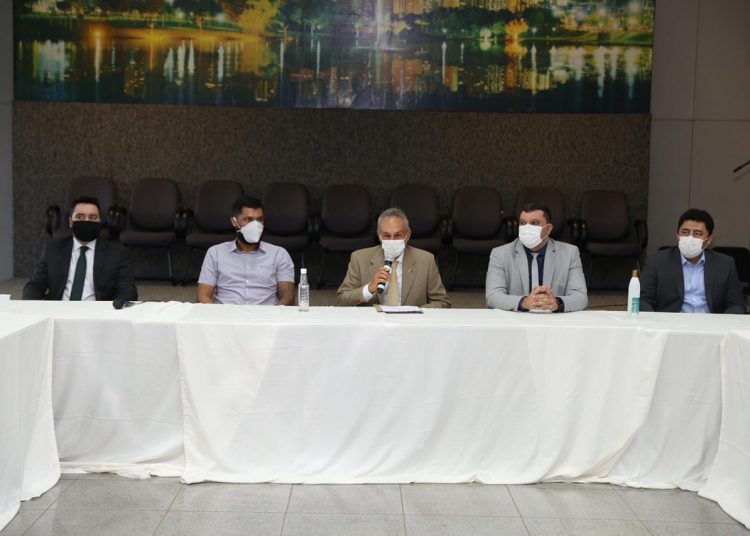 servidores temporários Goiânia