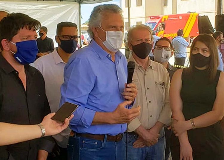 Governador Ronaldo Caiado comemorou crescimento industrial do Estado durante entrevista na manhã desta 3ª feira (11) | Foto: Folha Z