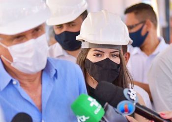 Carol Araújo é a pré-candidata de Aparecida mais próxima do governador Ronaldo Caiado | Foto: Reprodução