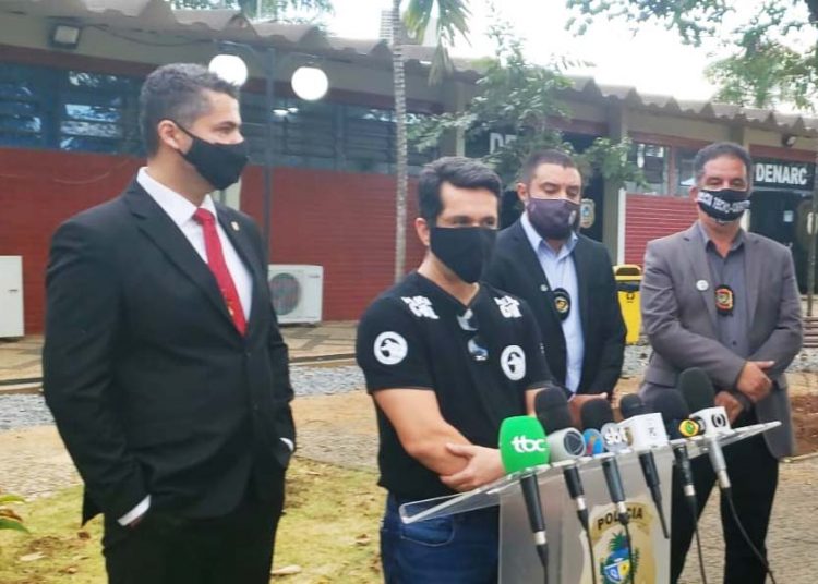 Delegados Rilmo Braga (titular) e Ernane Cázer (adjunto) da DIH apresentam conclusões da investigação sobre o homicídio de Danilo Silva, em Goiânia | Foto: Folha Z
