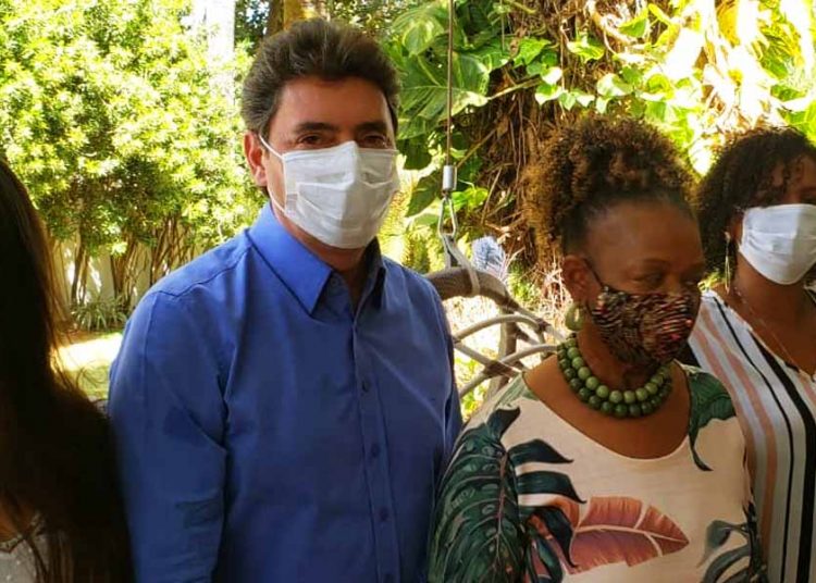 Indicada pelo Avante Valdelice Ribeiro, conhecida como Nega na Moda, será vice na chapa de Wilder Morais à Prefeitura de Goiânia | Foto: Folha Z