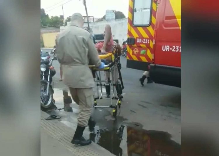 homem morto facadas Aparecida