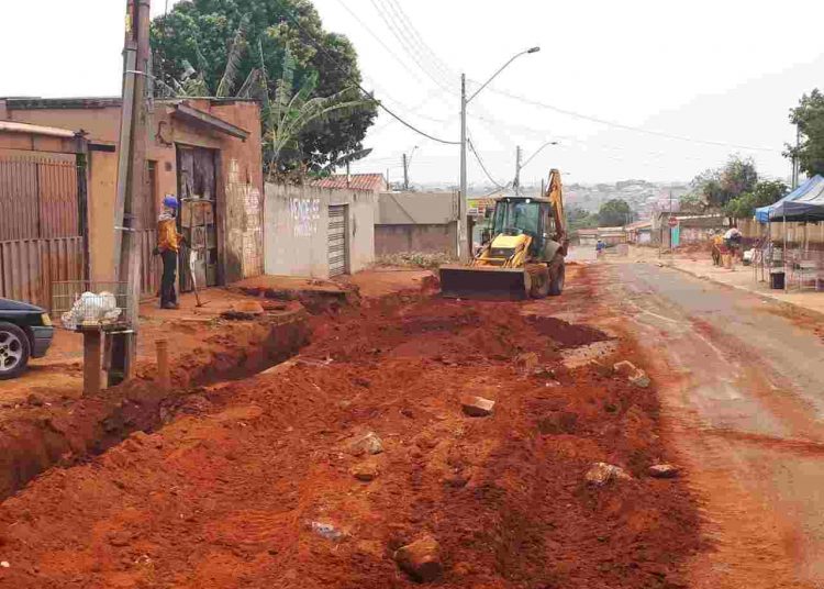 obras esgoto Aparecida