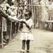 Zoológicos humanos eram uma realidade até pouco tempo atrás. Exemplo disso é a imagem, tirada em 1968, na Bélgica | Foto: Reprodução