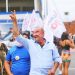 Vereador Edilson durante carreata no Garavelo | Foto: Divulgação