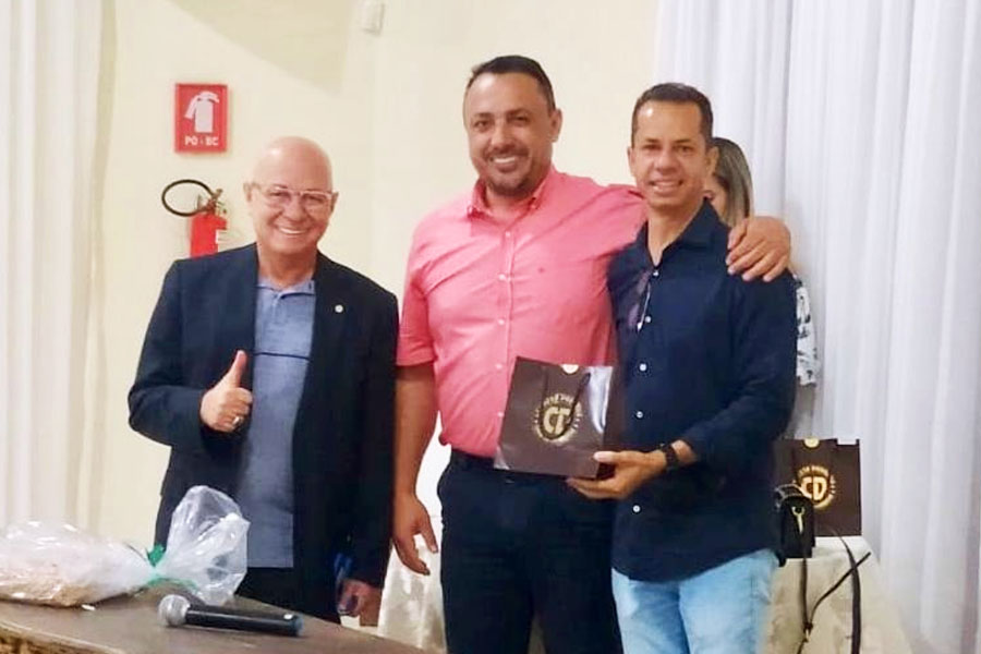 Professor Alcides, André Fortaleza e Isaac Martins