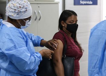 Vacinação | Foto: Bruno Concha / Secom