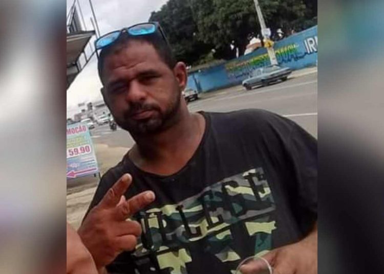 Mudinho morto facadas