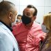 Pastor Romeu conversa com o presidente da Câmara de Aparecida, André Fortaleza, e com a vereadora Valéria Pettersen