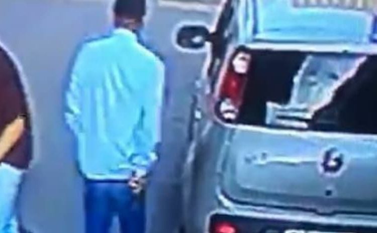 Suspeito em Fiat Uno roubado - Foto: Reprodução