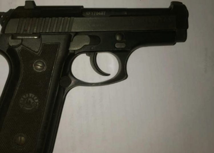 Arma apreendida na ação policial | Foto: Divulgação/PMGO