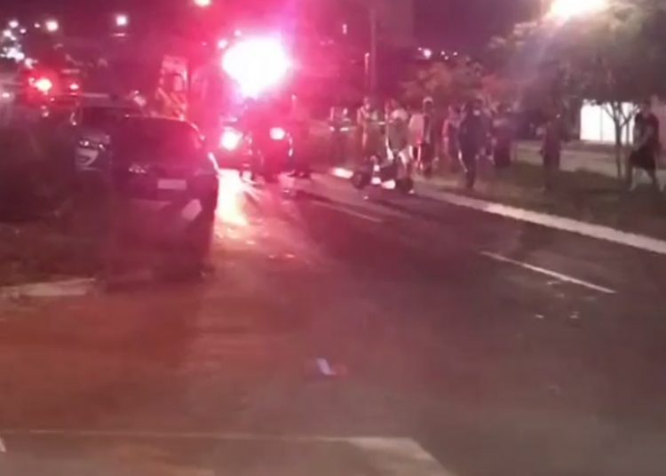 Acidente entre carro e moto em Aparecida | Foto: Reprodução