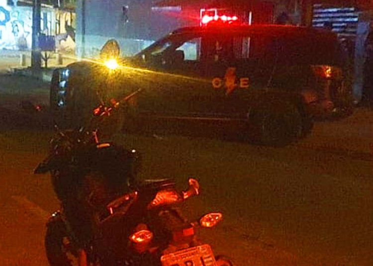 Motocicleta apreendida pela PM | Foto: CPE PM Aparecida de Goiânia