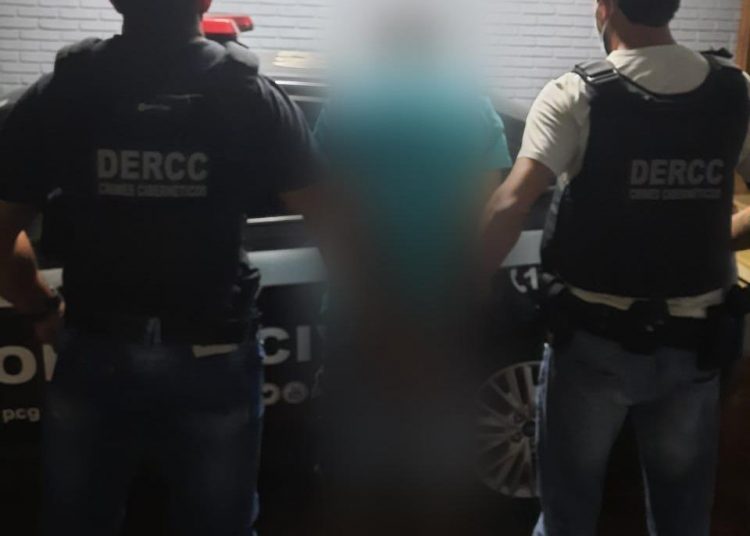 Homem preso por estupro virtual | Foto: DERCC