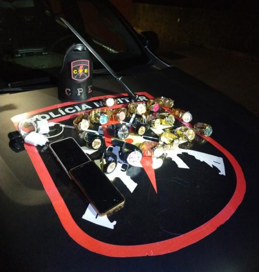 Itens encontrados com os suspeitos | Foto: PMGO