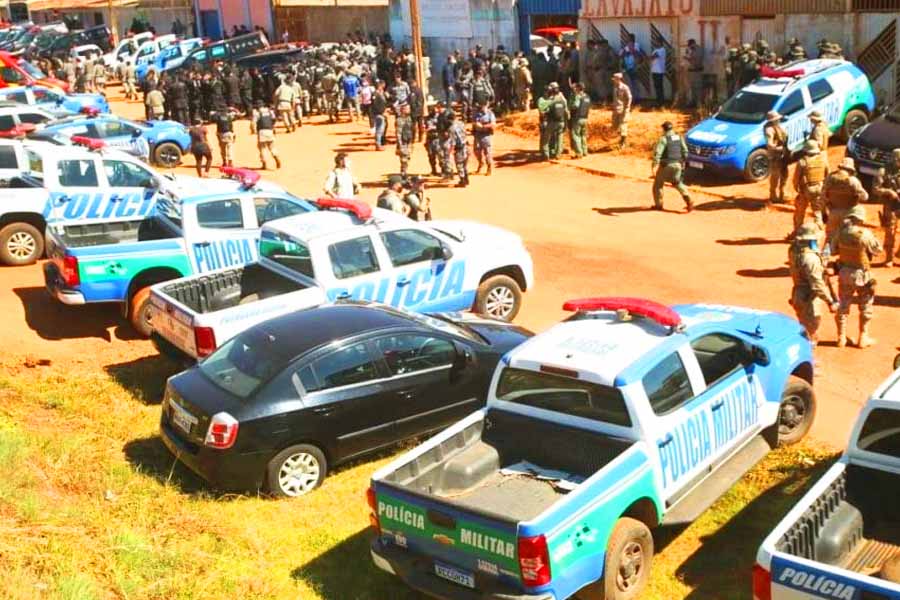 Centenas de policiais foram destacados para a captura de Lázaro Barbosa Sousa em Goiás | Foto: Fabio Lima