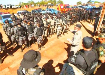 Centenas de policiais foram destacados para a captura de Lázaro Barbosa Sousa em Goiás | Foto: Fabio Lima