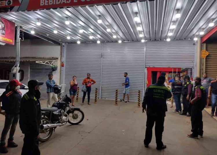 Fiscalização em estabelecimentos de Aparecida | Foto: Divulgação