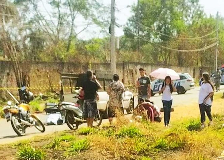 Acidente na Avenida W-7, no setor Santa Luzia, em Aparecida de Goiânia | Foto: Leitor/FZ