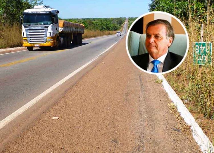 Bolsonaro assina contrato de concessão da BR-153 em Anápolis | Foto: Montagem / FZ