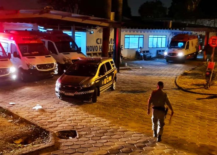 Homem é preso após dar pedrada na cabeça de paciente no Cais Novo Horizonte | Foto: Folha Z