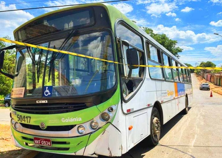 Acidente fatal com ônibus deixa motociclista morto em Goiânia | Foto: Reprodução